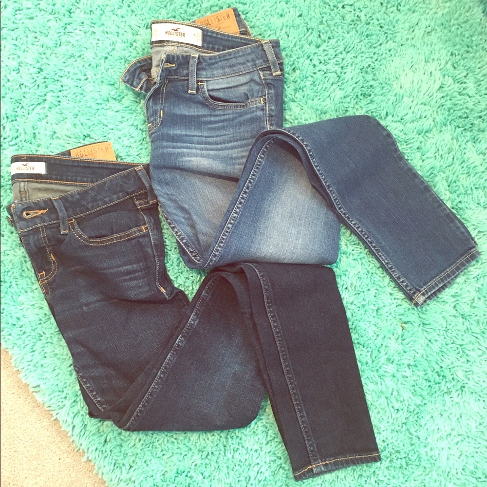2 pair Size 3 Hollister 26x31 junior denim jeans